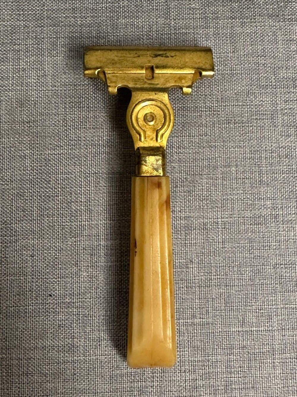 Vtg SCHICK INJECTOR RAZOR Ever Sharp Brass Butterscotch Bakelite Handle 1935